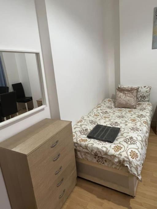 Appartamento 001- Lovely 3-bedroom Very Close To Oxford Street *